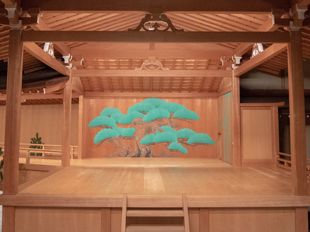 解説付きで伝統芸能を観る